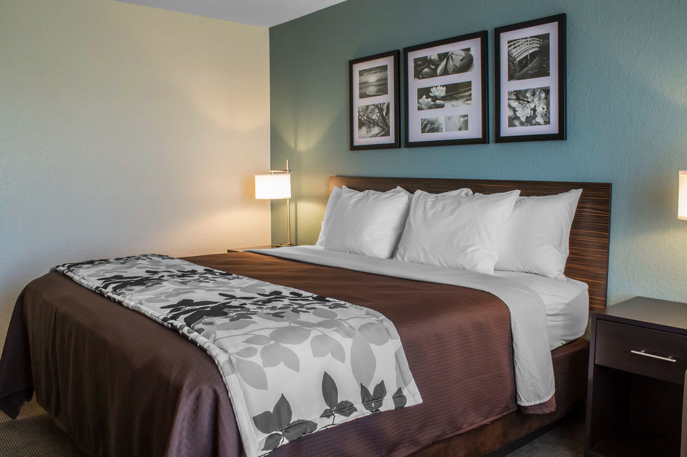 Sleep Inn & Suites West Des Moines Near Jordan Creek Exterior photo